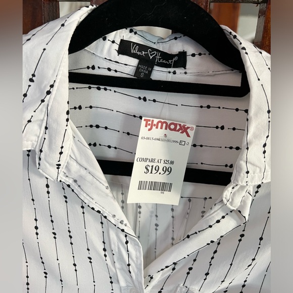 NWT White w/ Black Stripes Button Up - Picture 3 of 6